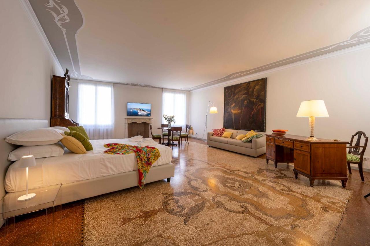 ונציה Mocenigo Grand Canal Luxury Suites מראה חיצוני תמונה